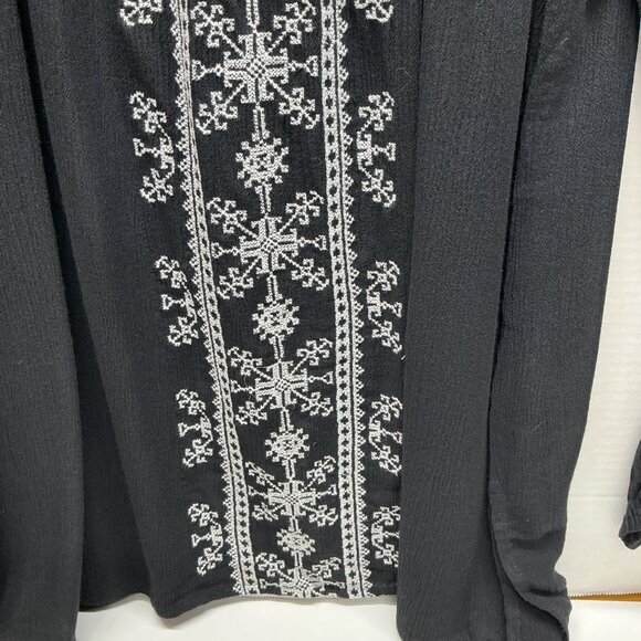 Large Peasant Top Embroidered Details Black/White NWT Susan Graver - Picture 3 of 10